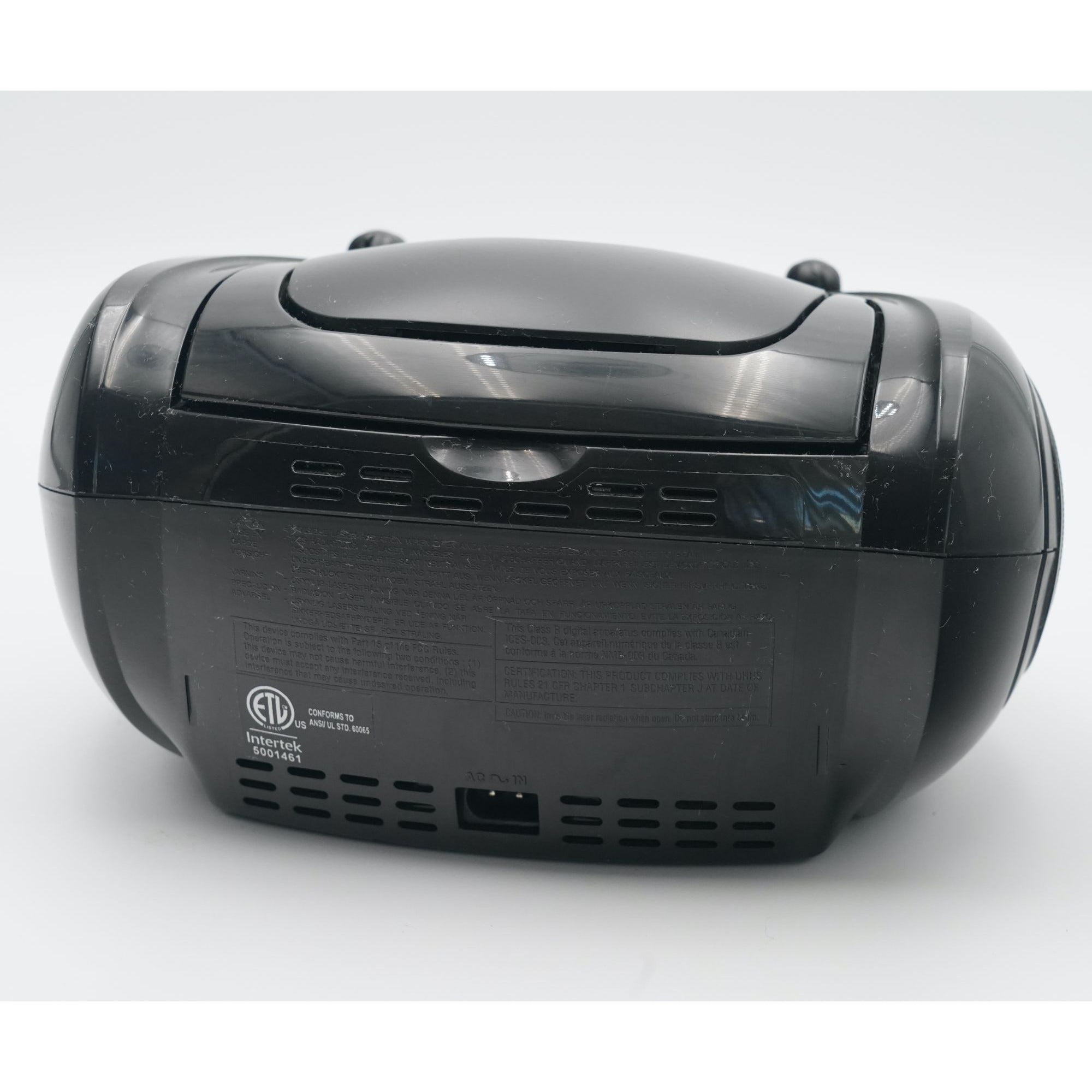 Memorex AM / FM CD Boombox - MP3221G NO POWER CABLE